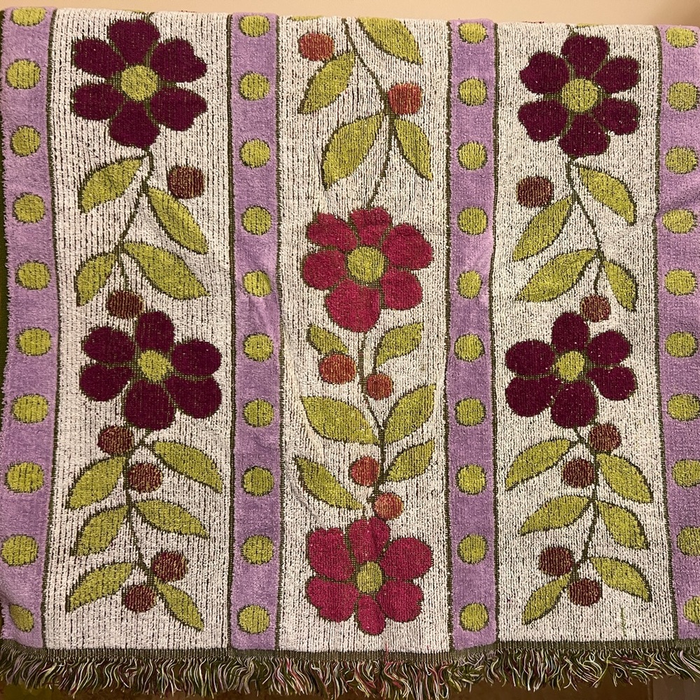 Vintage CANNON sculpted towels pink green